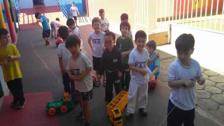Brincando e Aprendendo – Professora Léia – 1º Período