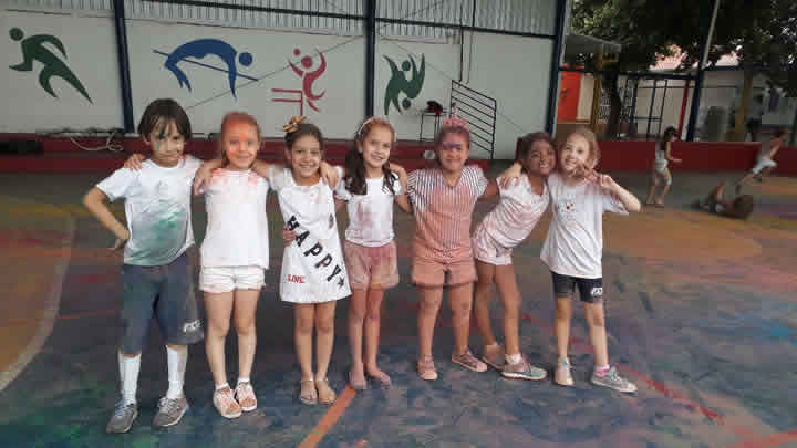Holi Festival das Cores – Professora Maria Cecília – 2º Ano