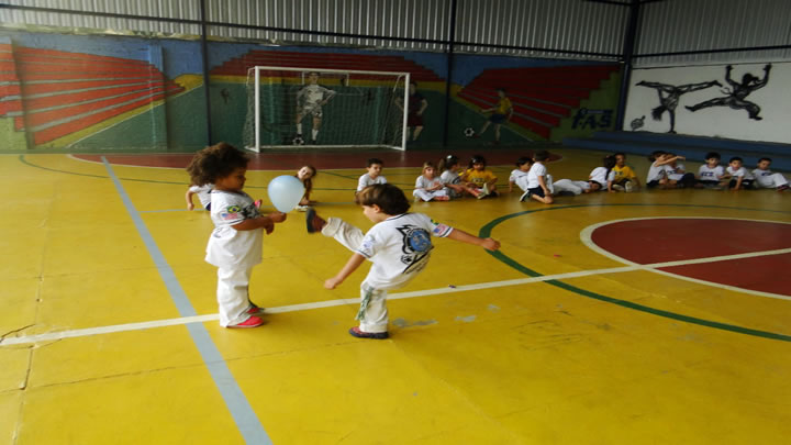 Colégio Fas - Núbia - Capoeira